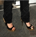 Cheryl_Cole_leaving_Nobu_restaurant_03_10_08_281929.jpg