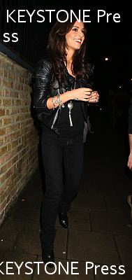 Cheryl_Cole_Leaving_Studios_in_London_06112008_2.jpg