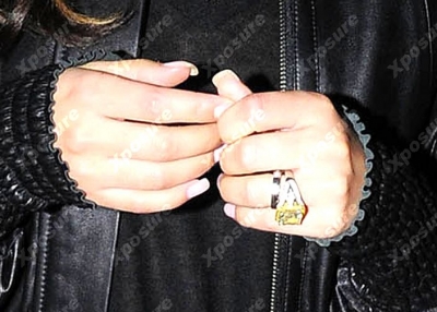 Cheryl_Cole_leaving_the_Fashion_Relief_show_17_09_08_17.jpg