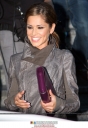 Cheryl_Cole_leaving_the_X_Factor_auditions_in_Cardiff_030708_3.jpg