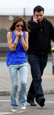 Cheryl_Cole_popping_to_a_Petrol_Station_London__16th_April_08_1.jpg