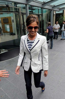 Cheryl_Cole_returning_to_her_Hotel_in_Manchester_280608_26.jpg