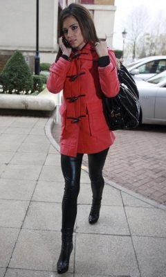 Cheryl_Cole_seen_arriving_at_a_hotel_in_London_18_12_08_284129.jpg