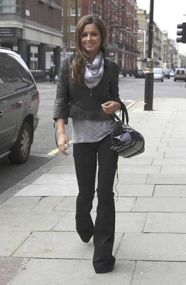 Cheryl_Cole_seen_out_in_London_14_03_08_1.jpg