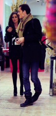 Cheryl_Cole_Shopping_in_london_11.jpg