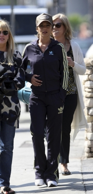 Cheryl_Walking_Down_Sunset_Blvd_-_February_17th_2008_22.jpg