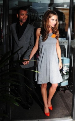 Cheryl2C_Ashley_and_Nicola_leaving_Wings_Restaurant2C_Manchester_30_06_08_287729.jpg