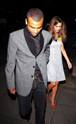 Cheryl_Ashley_and_Nicola_leaving_Wings_Restaurant_Manchester_300608_28.jpg
