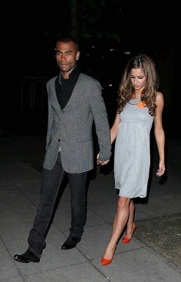 Cheryl_Ashley_and_Nicola_leaving_Wings_Restaurant_Manchester_300608_33.jpg