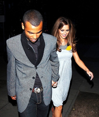 Cheryl_Ashley_and_Nicola_leaving_Wings_Restaurant_Manchester_300608_34.jpg