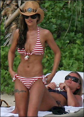 Cheryl_Kimberley_and_Nicola_in_Thailand_Feb_08_35.jpg