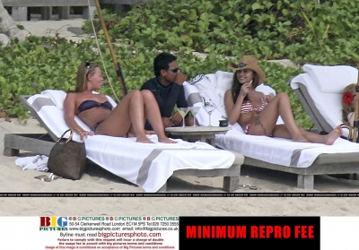Cheryl2C_Kimberley_and_Nicola_in_Thailand_02_08_2810229.jpg
