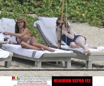 Cheryl2C_Kimberley_and_Nicola_in_Thailand_02_08_289929.jpg