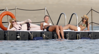 Cheryl_Kimberley_and_Nicola_in_Thailand_Feb_08_18.JPG