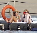 Cheryl_Kimberley_and_Nicola_in_Thailand_Feb_08_2.JPG