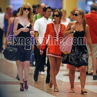 Cheryl_Kimberley_and_Nicola_leaving_Phuket_Thailand_Airport_15022008_54.jpg