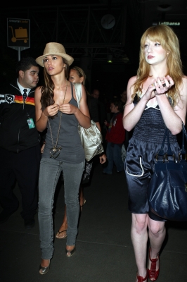 Cheryl2C_Nicola_and_Kimberley_arrive_at_LAX_Airport_15_02_08_289829.jpg