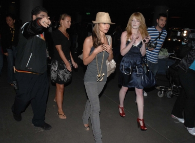 Cheryl_Nicola_and_Kimberley_arrive_at_LAX_Airport_15022008_40.jpg
