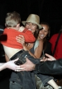 Имя файла=Cheryl2C_Nicola_and_Kimberley_arrive_at_LAX_Airport_15_02_08_2812529.jpg
Размер файла=435КБ
Размеры=1685x2413
Дата=Апр 08, 2012 Cheryl2C_Nicola_and_Kimberley_arrive_at_LAX_Airport_15_02_08_2812529.jpg