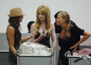 Имя файла=Cheryl_Nicola_and_Kimberley_arrive_at_LAX_Airport_15022008_53.jpg
Размер файла=226КБ
Размеры=2074x1500
Дата=Март 09, 2012 Cheryl_Nicola_and_Kimberley_arrive_at_LAX_Airport_15022008_53.jpg