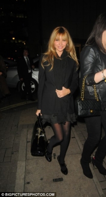 Girls_Aloud_arriving_at_Nobu_121108_36.jpg