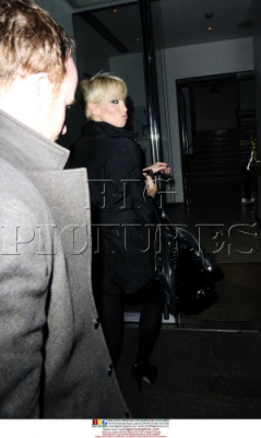 Girls_Aloud_arriving_at_Nobu_12_11_08_285129.jpg