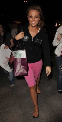 Girls_Aloud_arriving_to_their_hotel2C_Birmingham_04_06_08_284729.jpg