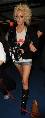 Girls_Aloud_arriving_to_their_hotel2C_Birmingham_04_06_08_285129.jpg