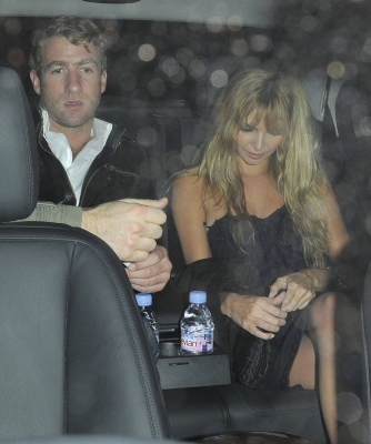 Girls_Aloud_at_Kitts_Club_251008_3.jpg
