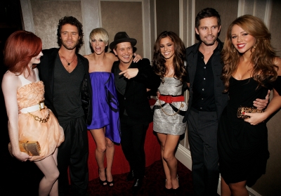 Girls_Aloud_at_Music_Industry_Trust_Awards_-_03_11_08_19.JPG