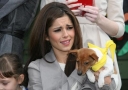 Girls_Aloud_at_the_Dogs_Trust_Uxbridge_201108_14.jpg