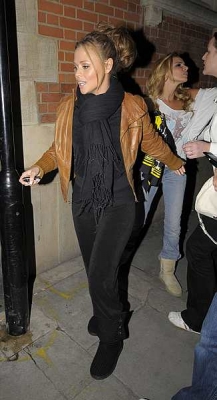 Girls_Aloud_leaving_a_London_studio_190308_42.jpg