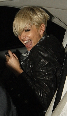 Girls_Aloud_leaving_BBC_TV_Centre2C_London_14_11_08_281129.jpg