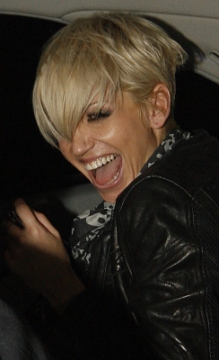 Girls_Aloud_leaving_BBC_TV_Centre2C_London_14_11_08_28729.jpg