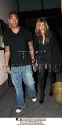 Girls_Aloud_leaving_Gilgamesh_Restaurant_London_221108_1.jpg
