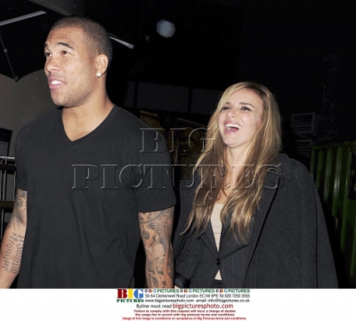 Girls_Aloud_leaving_Gilgamesh_Restaurant_London_221108_26.jpg