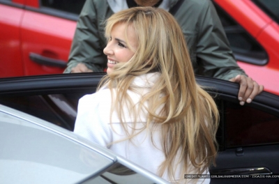 Girls_Aloud_Leaving_GMTV_Studio_-_271008_79.jpg