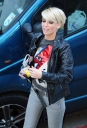 Girls_Aloud_Leaving_GMTV_Studio_27_10_08_2813329.jpg