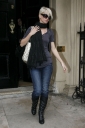 Girls_Aloud_leaving_Home_House_restaurant_bar2C_London_14_03_08_282529.jpg