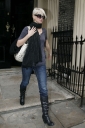 Имя файла=Girls_Aloud_leaving_Home_House_restaurant_bar2C_London_14_03_08_284129.jpg
Размер файла=107КБ
Размеры=683x1024
Дата=Апр 28, 2012 Girls_Aloud_leaving_Home_House_restaurant_bar2C_London_14_03_08_284129.jpg