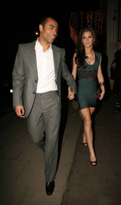 Girls_Aloud_leaving_Nobu_and_Mayfair_Hotel_03122008_26.jpg