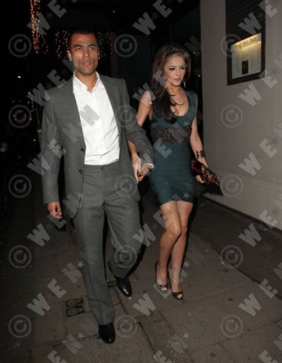 Girls_Aloud_leaving_Nobu_and_Mayfair_Hotel_03122008_38.jpg