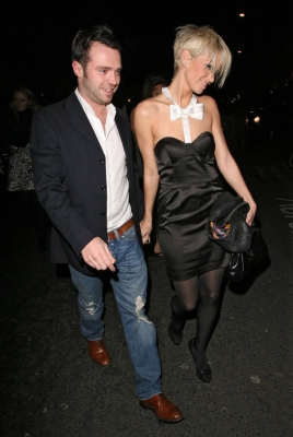 Girls_Aloud_leaving_Nobu_and_Mayfair_Hotel_03_12_08_286029.jpg