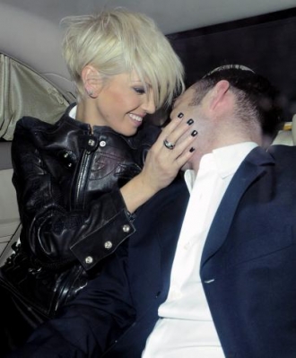 Girls_Aloud_leaving_Nobu_and_Mayfair_Hotel_03_12_08_288129.jpg