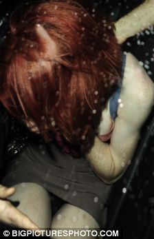 Girls_Aloud_leaving_the_Wellington_Club_04_10_08_282129.jpg
