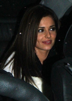 Girls_Aloud_leaving_the_X_Factor_studios2C_London_13_12_08_2813029.jpg