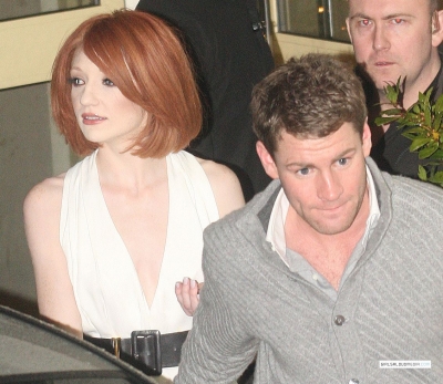 Girls_Aloud_leaving_the_X_Factor_studios2C_London_13_12_08_283629.jpg