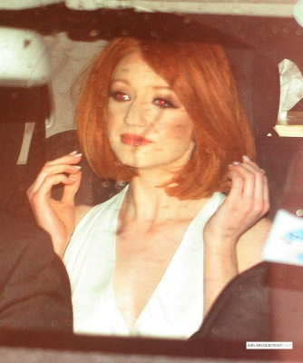 Girls_Aloud_leaving_the_X_Factor_studios2C_London_13_12_08_283729.jpg