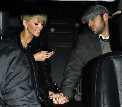 Girls_Aloud_leaving_the_X_Factor_studios2C_London_13_12_08_285129.jpg