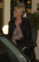 Girls_Aloud_leaving_the_X_Factor_studios2C_London_13_12_08_287329.jpg